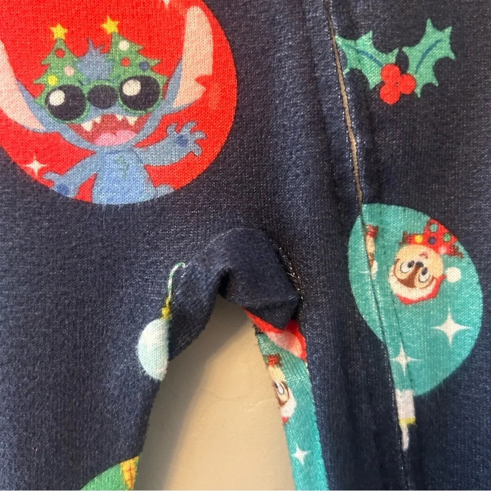 ⭐️Disney 100 Christmas ornament character print footie pajamas size 6-9 months